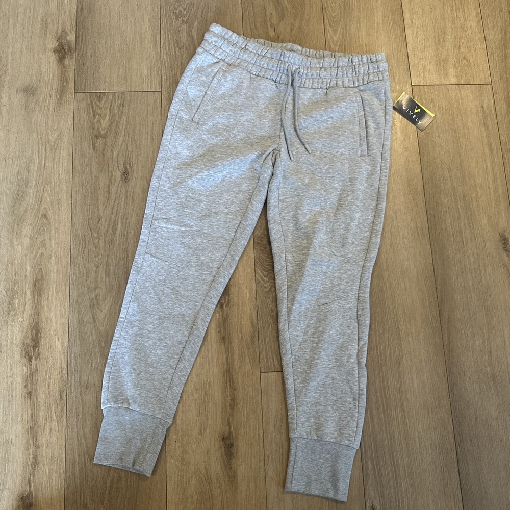 VIVELY Joggers Pants Womens Size M Drawstring‎ Zip Pockets Athleisure Grey NWT